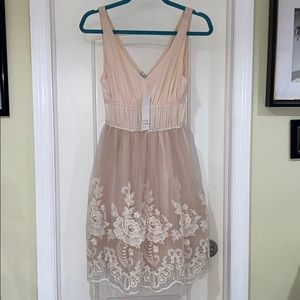 Pinky NWT dress 👗 size medium